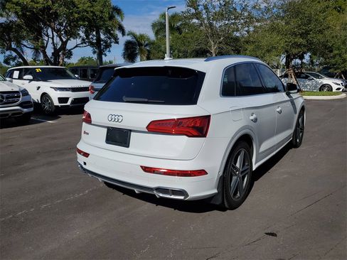 Used 2019 Audi SQ5 Prestige w/ Prestige Package image 4