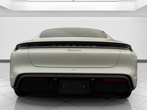 Used 2021 Porsche Taycan RWD image 5