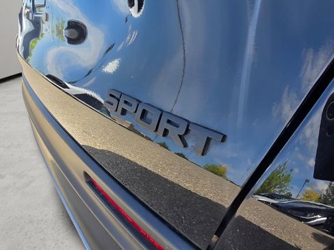 Used 2024 Honda HR-V Sport image 18