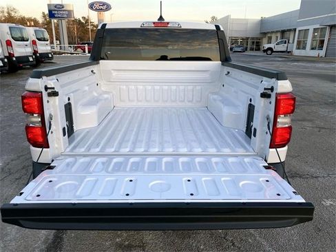 Used 2025 Ford Maverick XL image 5