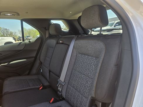 Used 2023 Chevrolet Equinox LT image 30