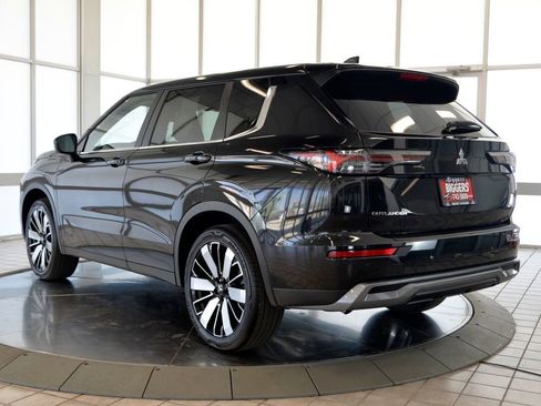 Used 2026 Mitsubishi Outlander SE AWD/4WD image 7