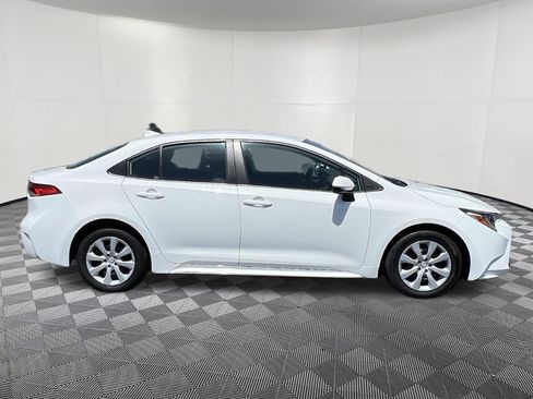 Used 2024 Toyota Corolla LE FWD image 7