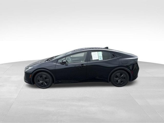 Used 2025 Toyota Prius LE AWD/4WD image 5