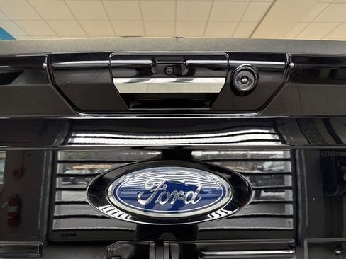 Used 2023 Ford F150 Lariat w/ Trailer Tow Package image 21