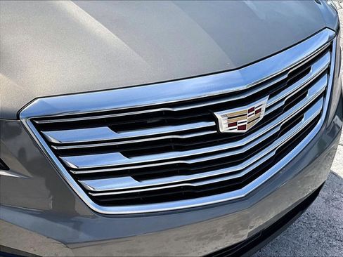 Used 2018 Cadillac XT5 FWD w/ LPO, Wheel Lock Package image 29
