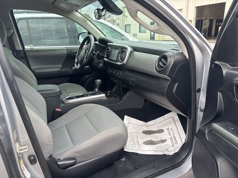 Used 2019 Toyota Tacoma SR5 image 13