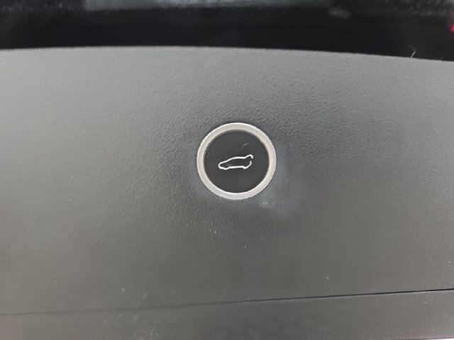 Used 2018 Tesla Model X AWD/4WD image 34