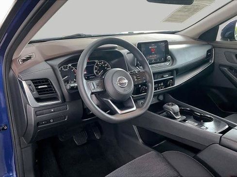 Certified 2023 Nissan Rogue SV FWD image 17