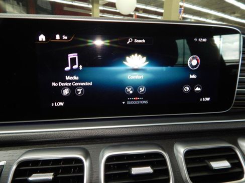 Used 2023 Mercedes-Benz GLE 450 4MATIC w/ AMG Line Exterior image 26