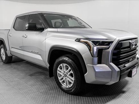 Used 2024 Toyota Tundra SR5 w/ SR5 Premium Package RWD image 11