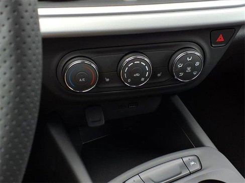 New 2026 Chevrolet Trax RS image 20