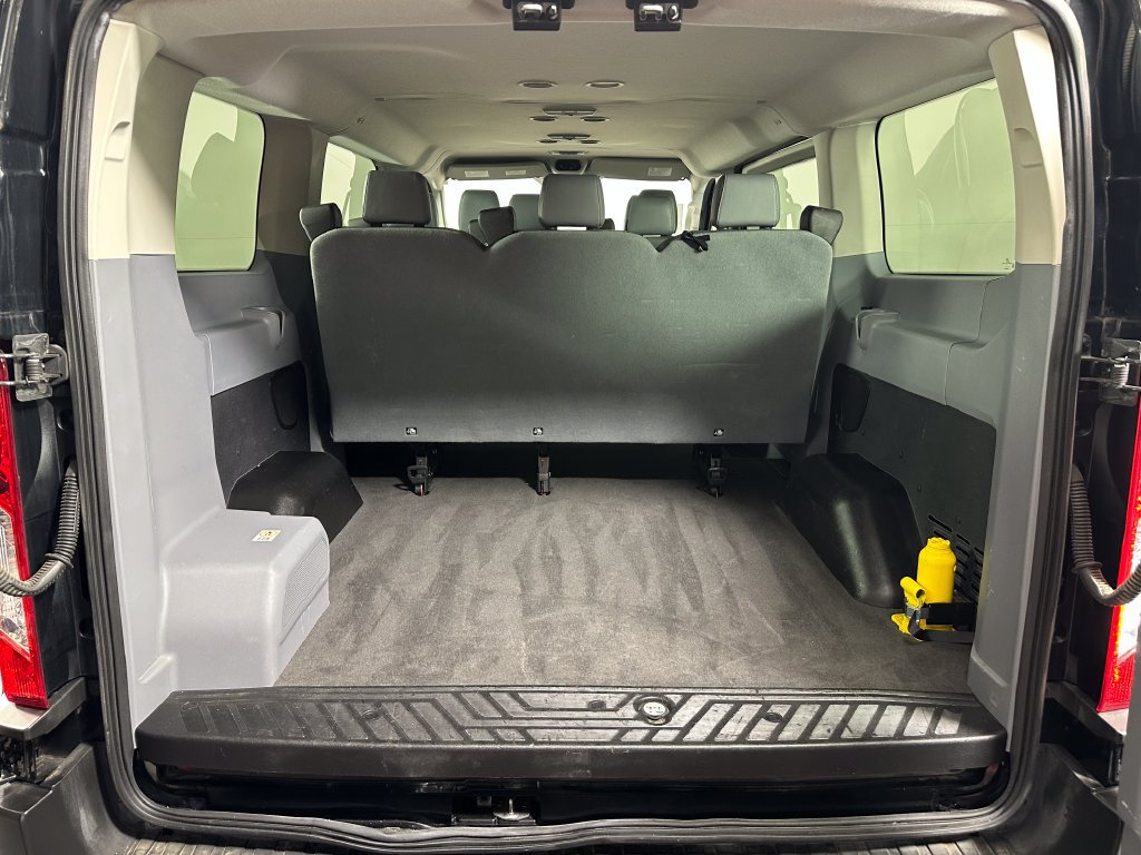 Used 2019 Ford Transit 150 XL RWD image 6
