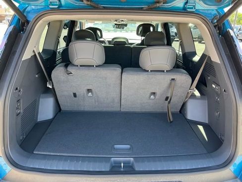 Used 2025 Kia EV9 Wind image 17