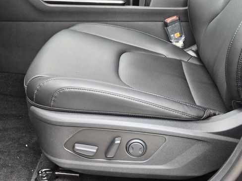 New 2026 Kia Sportage SX FWD image 17