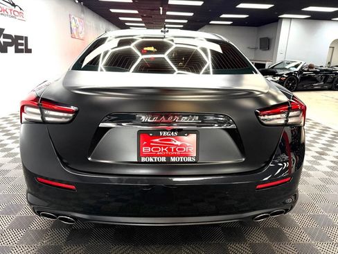 Used 2021 Maserati Ghibli S RWD image 12