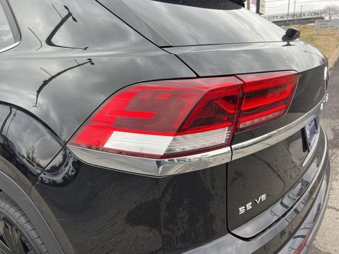 Used 2022 Volkswagen Atlas Cross Sport SE image 12