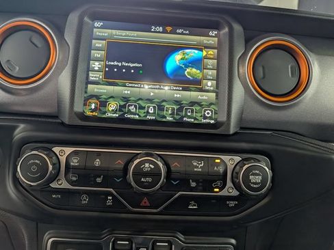 Used 2022 Jeep Gladiator Mojave w/ Cold Weather Group AWD/4WD image 25