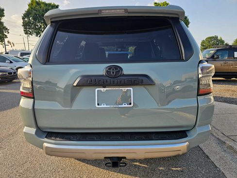Used 2023 Toyota 4Runner TRD Off-Road Premium w/ Off Road Premium Plus Package AWD/4WD image 4
