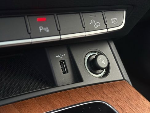 Used 2021 Audi Q5 2.0T Premium w/ Convenience Package image 26