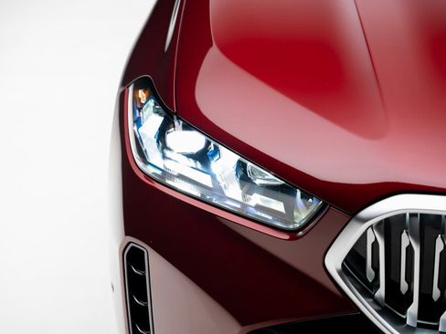 Used 2025 BMW X6 xDrive40i w/ Premium Package image 11