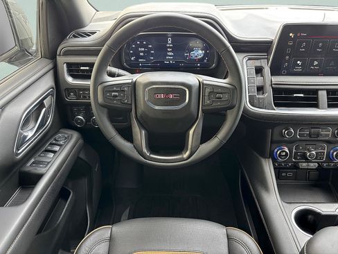Used 2024 GMC Yukon XL AT4 w/ Technology Package AWD/4WD image 36