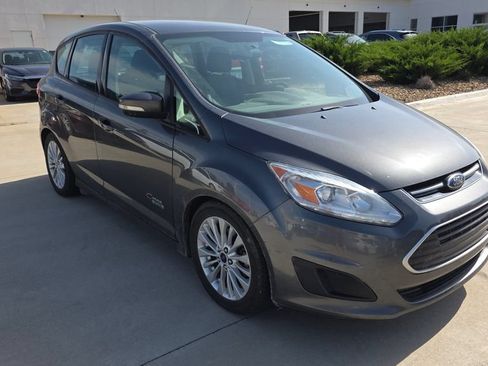 Used 2017 Ford C-MAX Energi SE w/ Equipment Group 401A FWD image 7