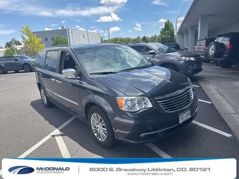 Used 2014 Chrysler Town & Country Touring-L w/ Driver Convenience Group FWD image 1