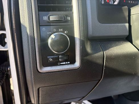 Used 2018 RAM 3500 Tradesman w/ Chrome Appearance Group AWD/4WD image 23