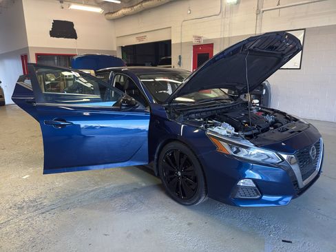 Used 2021 Nissan Altima 2.0 SR FWD image 9