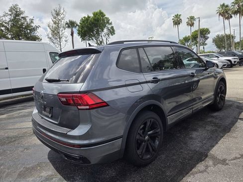 Used 2024 Volkswagen Tiguan SE R-Line FWD image 5