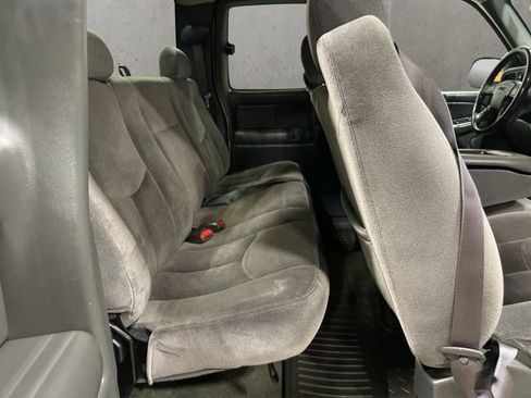 Used 2004 GMC Sierra 1500 SLE w/ Light Duty Power Package AWD/4WD image 21