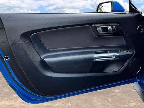 Used 2020 Ford Mustang Coupe RWD image 18
