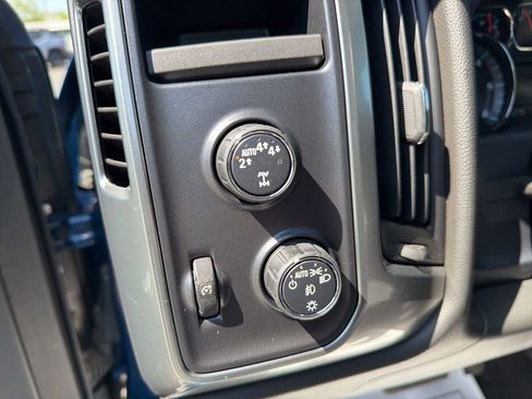 Used 2018 Chevrolet Silverado 1500 LT w/ All Star Edition AWD/4WD image 13