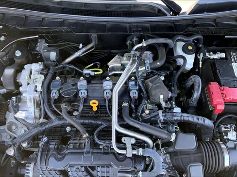 Used 2024 Nissan Altima 2.5 SV FWD image 30