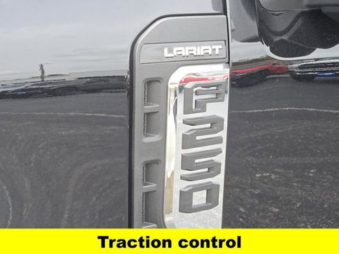 New 2025 Ford F250 Lariat w/ FX4 Off-Road Package image 7