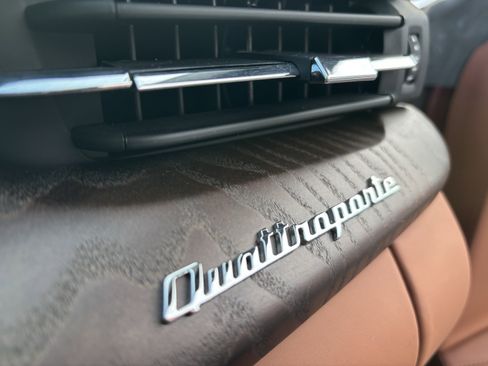 Used 2022 Maserati Quattroporte Modena Q4 image 24