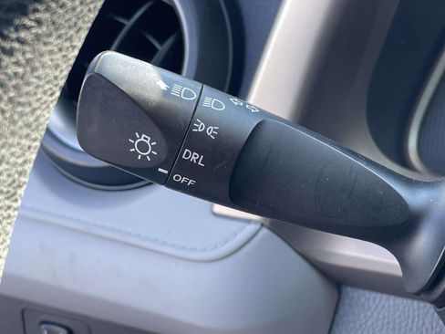 Used 2014 Toyota RAV4 LE FWD image 22