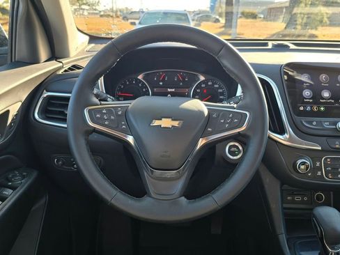 Used 2024 Chevrolet Equinox LT image 13