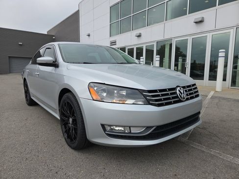 Used 2014 Volkswagen Passat TDI SEL Premium FWD image 30