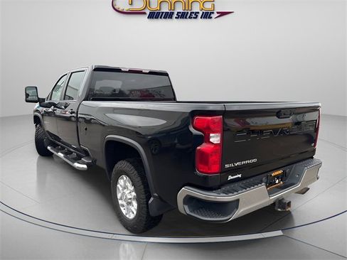 Used 2020 Chevrolet Silverado 2500 LT w/ Convenience Package image 2