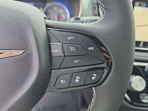 New 2026 Chrysler Pacifica Limited w/ S Appearance Package image 26