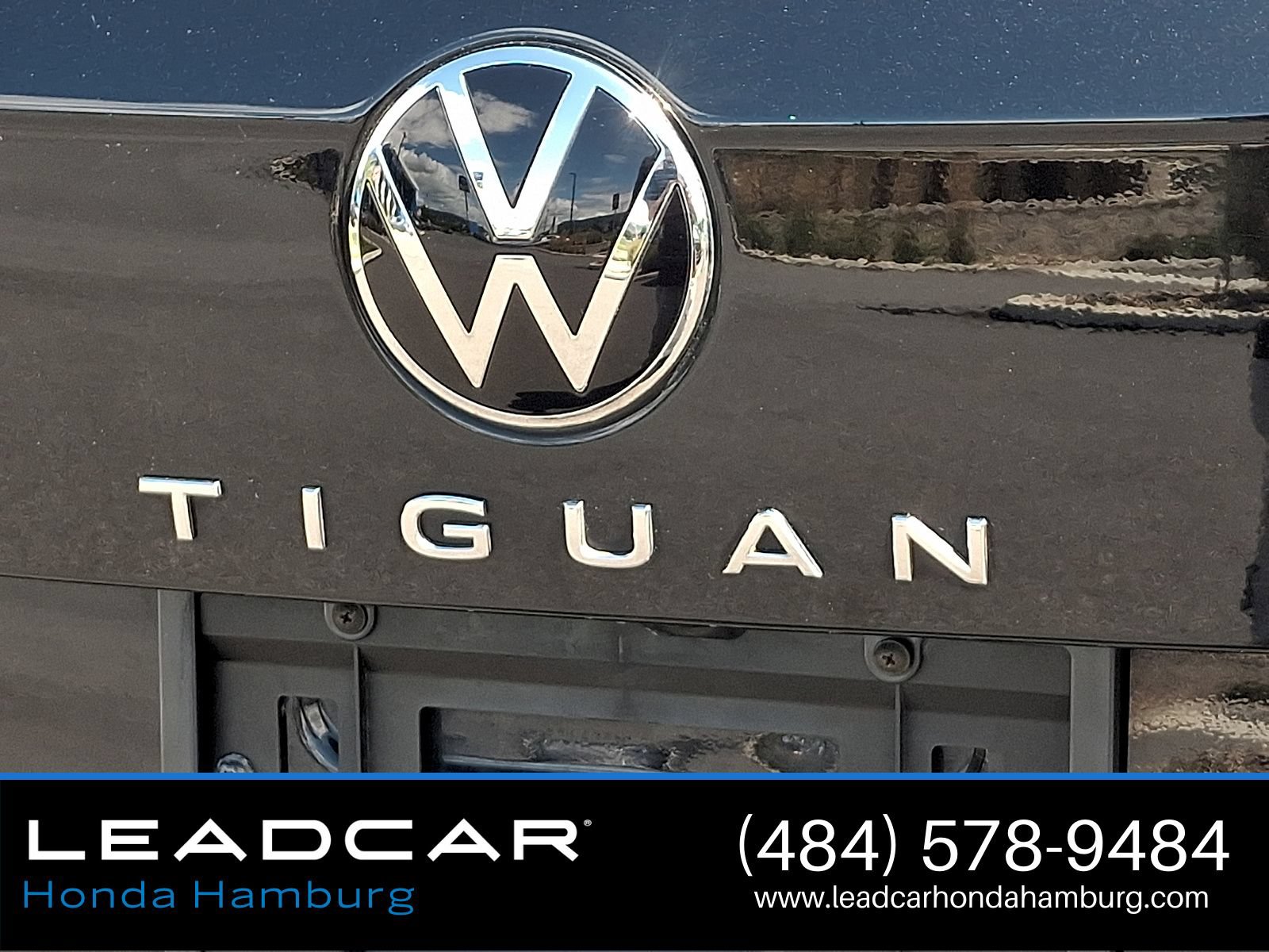 Used 2024 Volkswagen Tiguan SE R-Line AWD/4WD image 30
