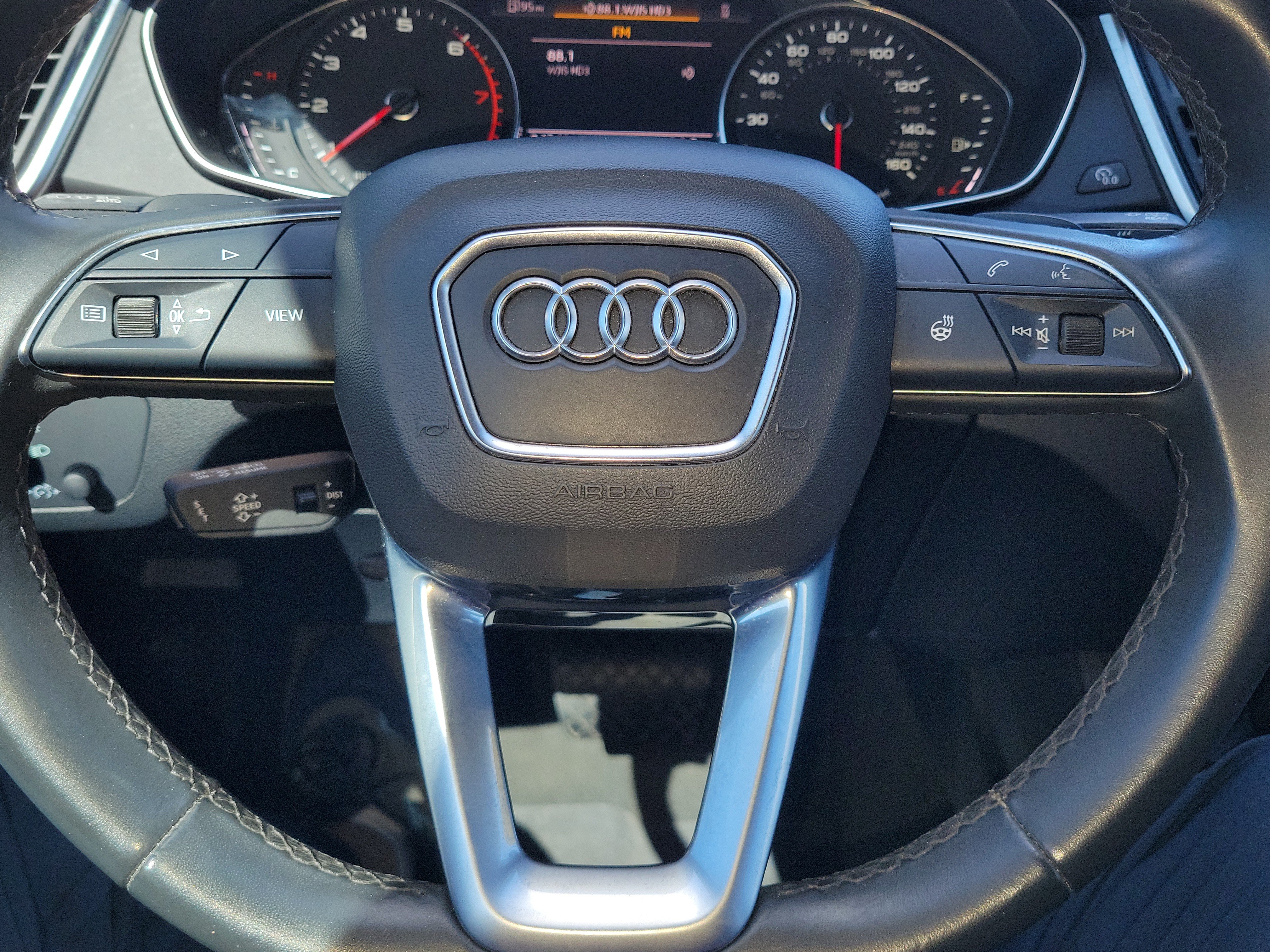 Used 2023 Audi Q5 2.0T Premium w/ Convenience Package AWD/4WD image 32