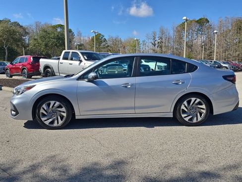 Used 2025 Subaru Legacy Limited image 5