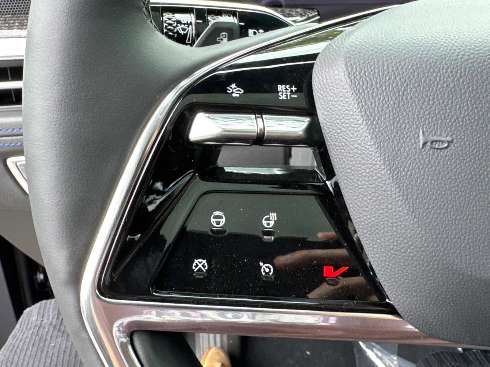 New 2025 Cadillac Escalade IQ Luxury 1 AWD/4WD image 22