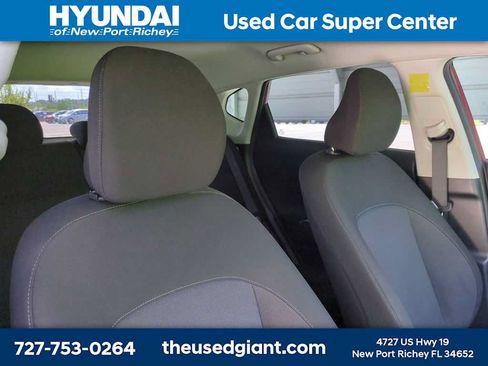 Used 2024 Hyundai Kona SEL w/ Convenience Package FWD image 6