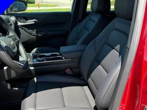 New 2026 Chevrolet Equinox LT w/ Convenience Package II AWD/4WD image 11