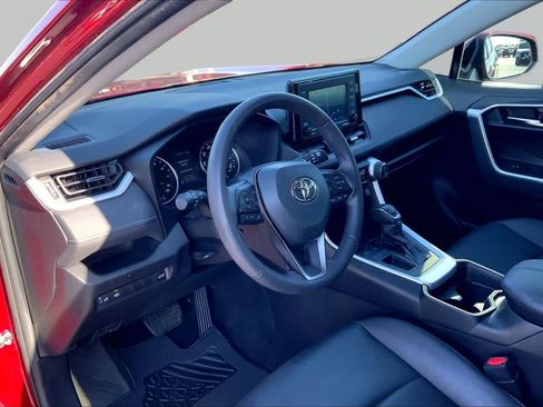 Used 2021 Toyota RAV4 XLE Premium FWD image 18