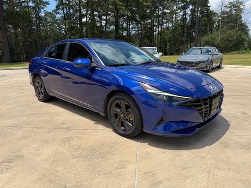 Used 2021 Hyundai Elantra SEL w/ Convenience Package FWD image 7